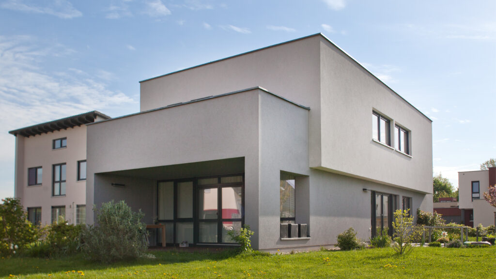 Moderner Flachbau für das ideale Familienleben